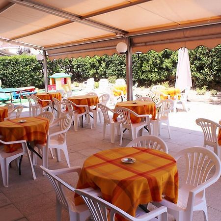 Hotel Hamburg Senigallia Buitenkant foto