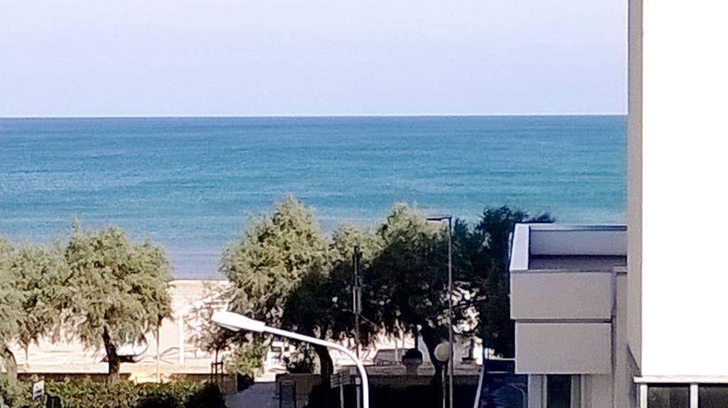 Hotel Hamburg Senigallia Buitenkant foto